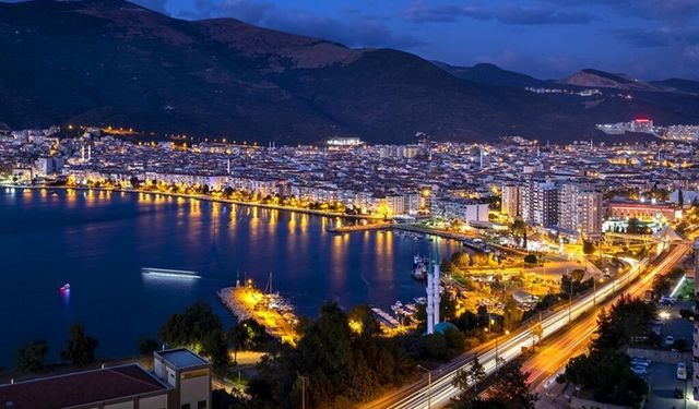 Prof. Dr. Üşümezsoy’dan Marmara Deprem Analizi