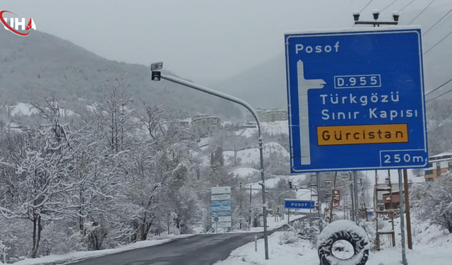 Kar Yağışı Sebebiyle Ilgar Geçidi Trafiğe Kapatıldı