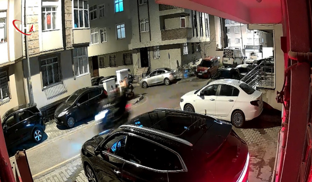 İstanbul Üsküdar'da Yol Verme Kavgası Kanlı Bitti: Otomobili Kurşunladılar