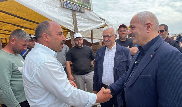 Şampiyon İsimli Kurbanlık Boğa 420 Bin TL’den Satışa Çıkarıldı