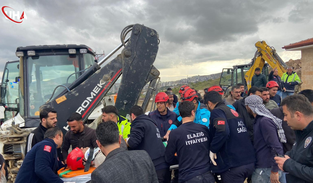 Elazığ’da Göçük Altında Kalan İşçi Kurtarıldı
