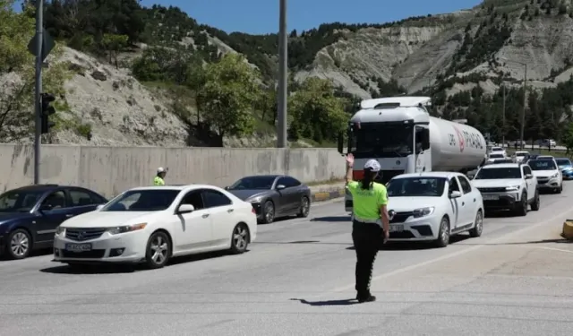 Burdur-Ankara Yolunda 'Tatil Dönüşü' Trafiği