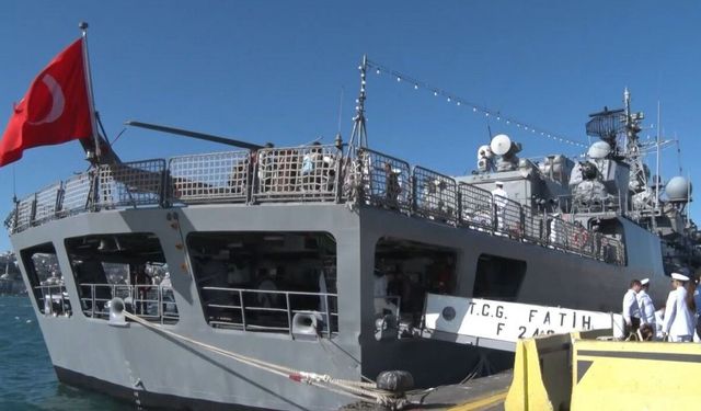 TCG Fatih, Sarayburnu Limanı'nda Ziyarete Açıldı
