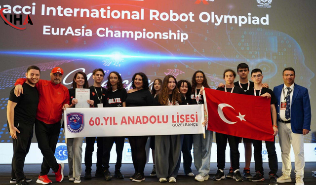 İzmirli Gençlerin Robotik Zaferi: Akran Eğitimiyle Dünya Şampiyonası’na