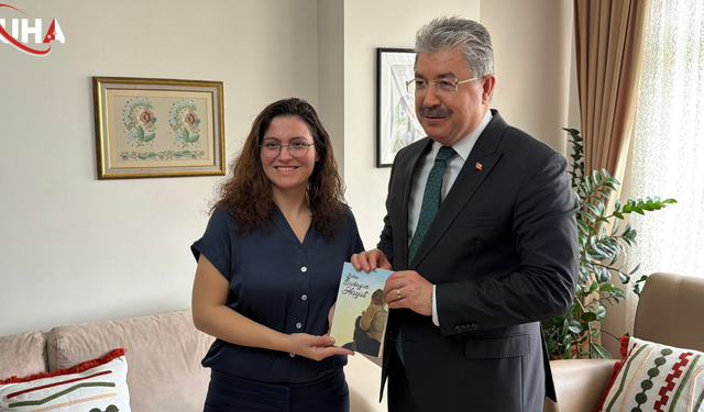 Burak Uyanık Tarihe Geçti: Türkiye’nin İlk İşitme Engelli Doktoralı Bireyi