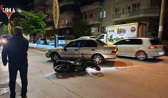 Edirne'de Otomobille Motosiklet Çarpıştı: 2 Yaralı