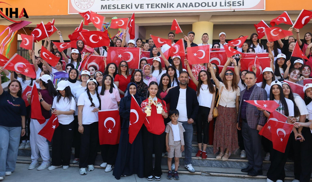 Turgutlu'da Şampiyonluk Gururu: 15 Yaşındaki Nehir Avrupa'yı Salladı