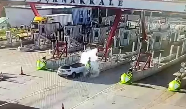 Otoyol Gişelerine Çarpan Otomobildeki Karı-Kocayı Ölüm Ayırdı