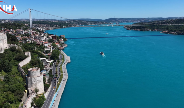 İstanbul Boğazı’ndaki Renk Değişimi Kameralara Yansıdı