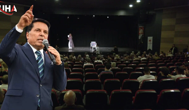 Ahmet Özer Manisa’da Demokrasi Konferansında Konuştu