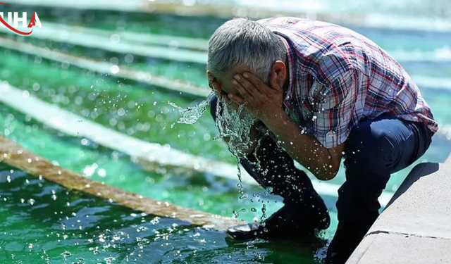 Meteorolojiden Çifte Tehlike Uyarısı: Karadeniz'de Sel, Ege'de Yangın Alarmı