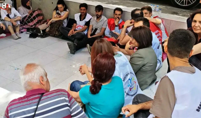 Ankara'da Açlık Grevi Yapan Öğretmenler Grevi Bitirdi