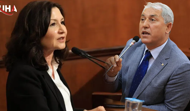 AK Parti Ve CHP Arasında Horoz Metaforu Tartışması
