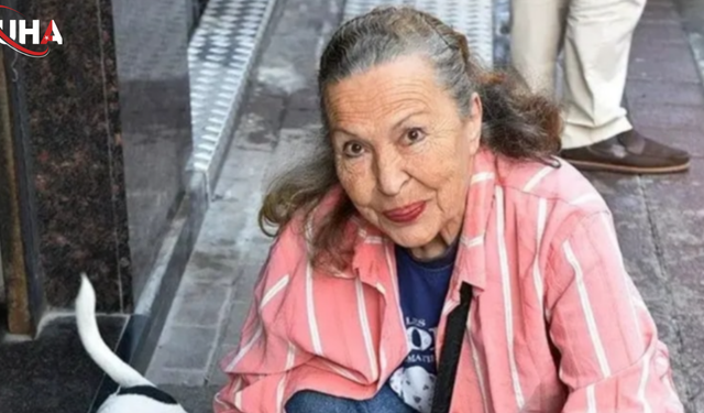 Yeşilçam Efsanesi Panter Emel 85 Yaşında Hayatını Kaybetti