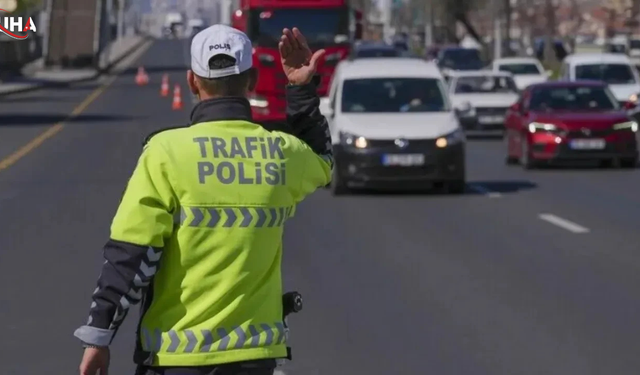 Ankara’da Trafikte Normalleşme Başlıyor: Kapalı Yollar Bu Gece Açılıyor