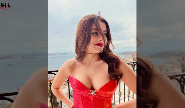 İlayda Alişan'ın Çeşme Tatilinde Romantik Anları