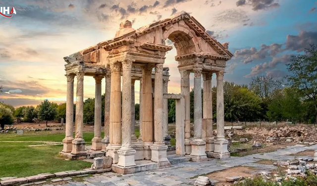 Türkiye Küresel Turizmde Zirveye Tırmanıyor