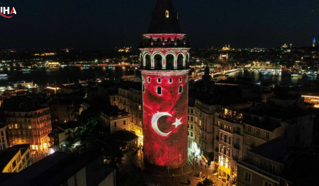 15 Temmuz Destanı 10. Yılında: İstanbul Boğazı'nda 1500 Dronlu Dev Gösteri