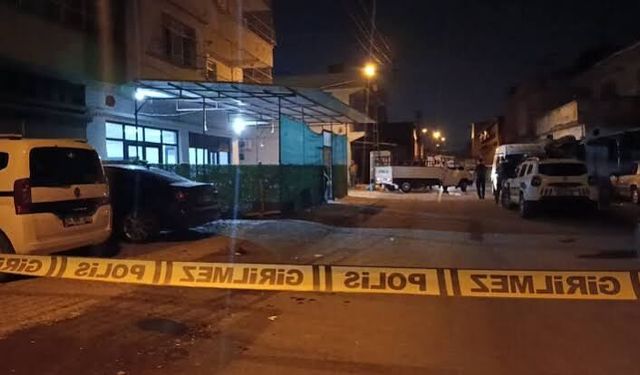 Adana'da Kahvehaneye Kanlı Baskın!