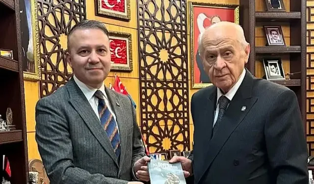 Bahçeli'nin Basın Danışmanından Sürpriz Karar