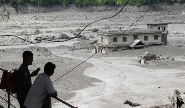 Deprem Sonrası Nehir Taştı! Nepal'de Sel Felaketinde Bilanço Ağırlaşıyor
