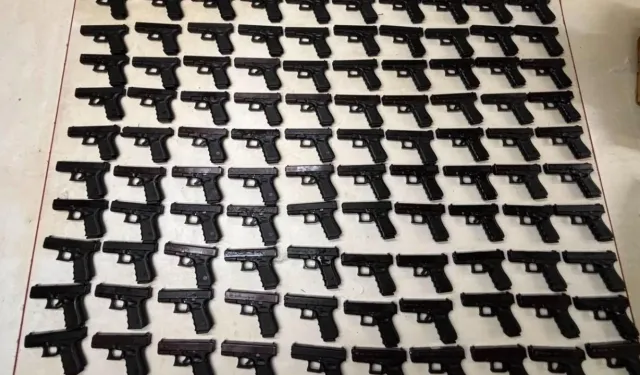 İstanbul'da Dehşete Düşüren Operasyon! 100 Adet Tabanca Bulundu
