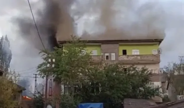 Yüksekova'da Korkutan Apartman Yangını: Hasar Büyük