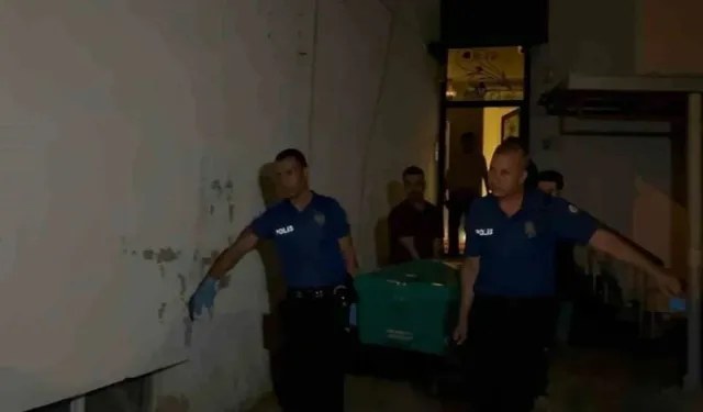 Adana'da Vahşet! Eski Eşini Öldürüp Oğlunu Ağır Yaralayan Kişi İntihar Etti