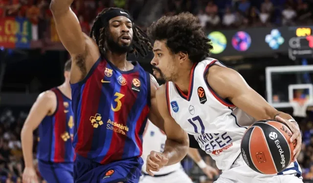 Anadolu Efes EuroLeague'de Barcelona'ya Takıldı!