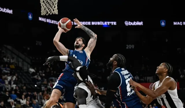 Anadolu Efes Evinde Beşiktaş'ı Devirdi