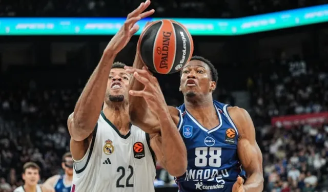 Anadolu Efes Evinde Real Madrid'i Devirdi