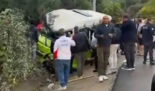 Çanakkale'de Devrilen Minibüsün Sürücüsü Öldü