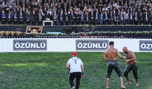 Cumhurbaşkanı Erdoğan, Yağlı Güreş Cumhurbaşkanlığı Kupası Finalini İzledi
