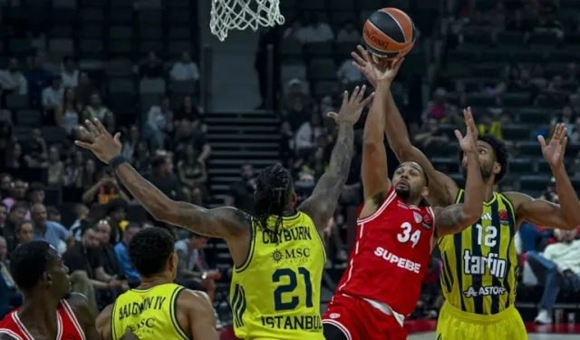 Fenerbahçe, Süper Kupa Yarı Finalinde Olympiakos'a Yenildi