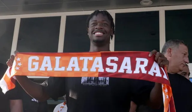 Galatasaray Savunmaya Fransız Duvarı Çekti! Bitshiabu Transferi Resmen Açıklandı