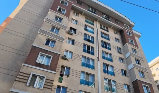 İstanbul'da Asansörde Kalan Çocukları Kurtarmak İsteyen Görevli Hayatını Kaybetti