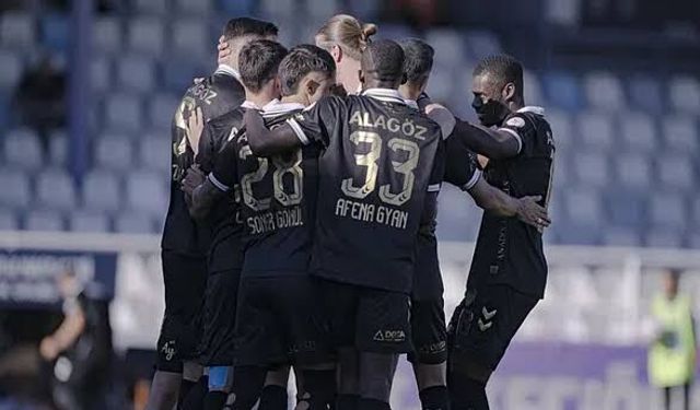 Iğdır FK 4 : 2 Manisa FK