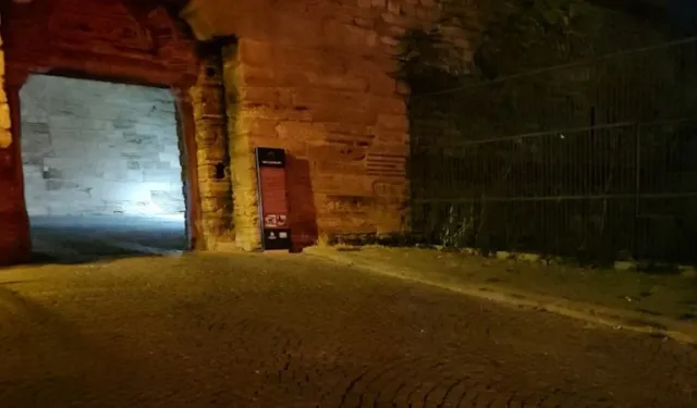 İstanbul'da Surların İçinde Erkek Cesedi Bulundu