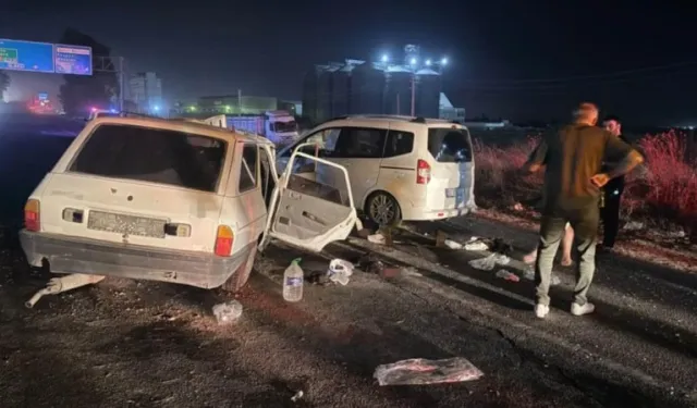 Mersin'de Otomobil İle Hafif Ticari Araç Çarpıştı: 1 Çocuk Öldü