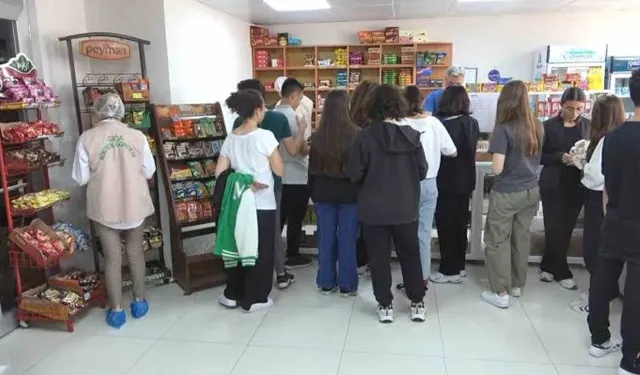 Okul Kantinlerinde Yeni Tarife: Tost-Ayran 130 TL, Simit 30 TL Oldu