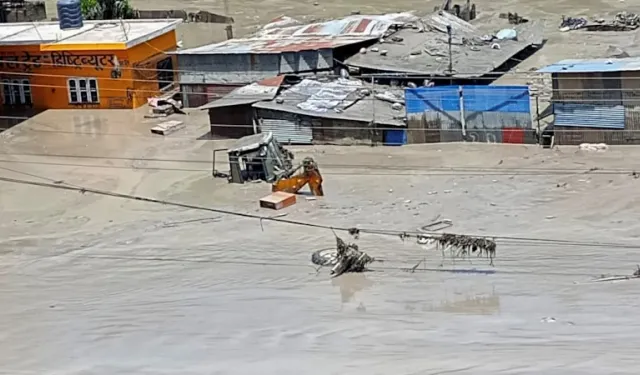 Nepal'de Hayatını Kaybedenlerin Sayısı Bin 344’e Yükseldi