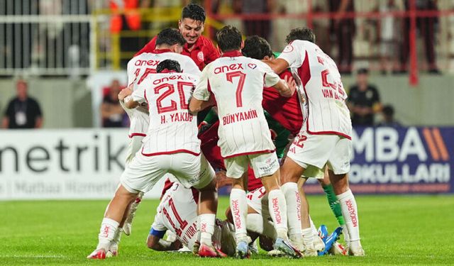 Ümraniyespor 1 : 2 Antalyaspor