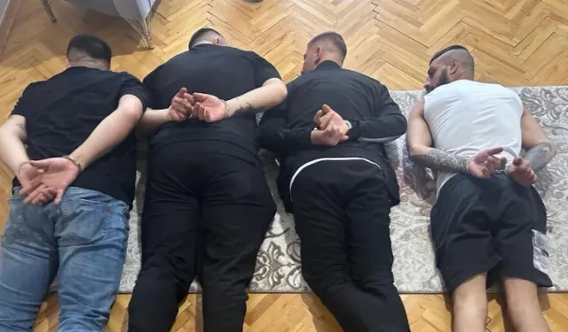 Böyle Yakalandılar… Evlerinden Çıkanlar Görenleri Şok Etti!