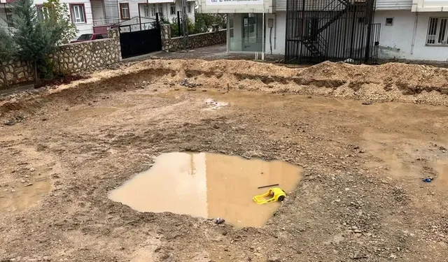 Adıyaman'da İnşaat Alanındaki Asansör Boşluğu Can Aldı