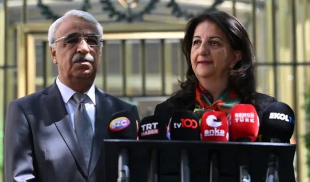 AK Parti İle DEM Parti Heyetleri Bir Araya Geldi