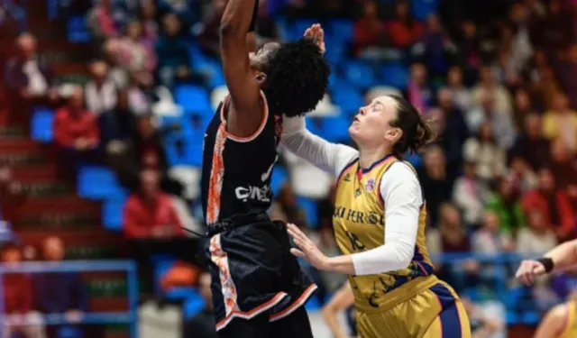ÇBK Mersin, BAXI Ferrol'e Fark Attı