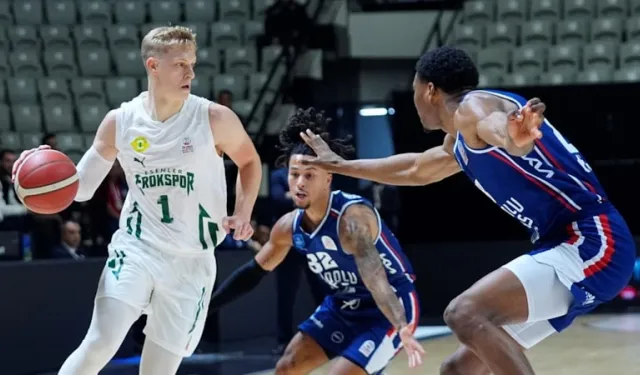 Esenler Erokspor, Anadolu Efes'i Yendi