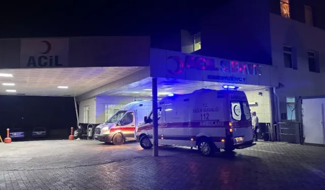 İzmir’de Gıda Zehirlenmesi Şüphesi: 80 İşçi Hastaneye Kaldırıldı