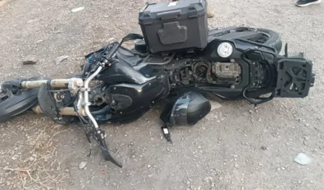Kilis'te Hafif Ticari Araçla Çarpışan otosikletin Sürücüsü Öldü