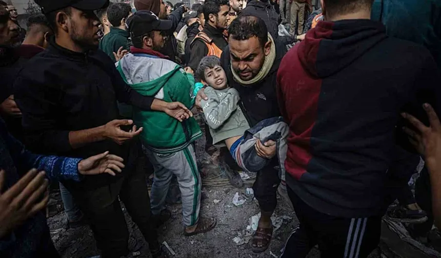 Gazze'de can kaybı 17 bin 700'e yükseldi